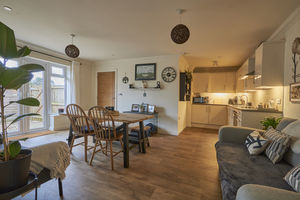 Kitchen Diner- click for photo gallery